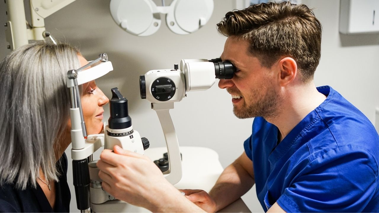 You are currently viewing Are You In The Best Age To Have LASIK Eye Surgery? Find Out Here